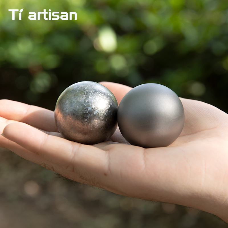Tiartisan 40mm チタン製アイスボール 再利用可 - Whiskey Stone Set のレビューと価格