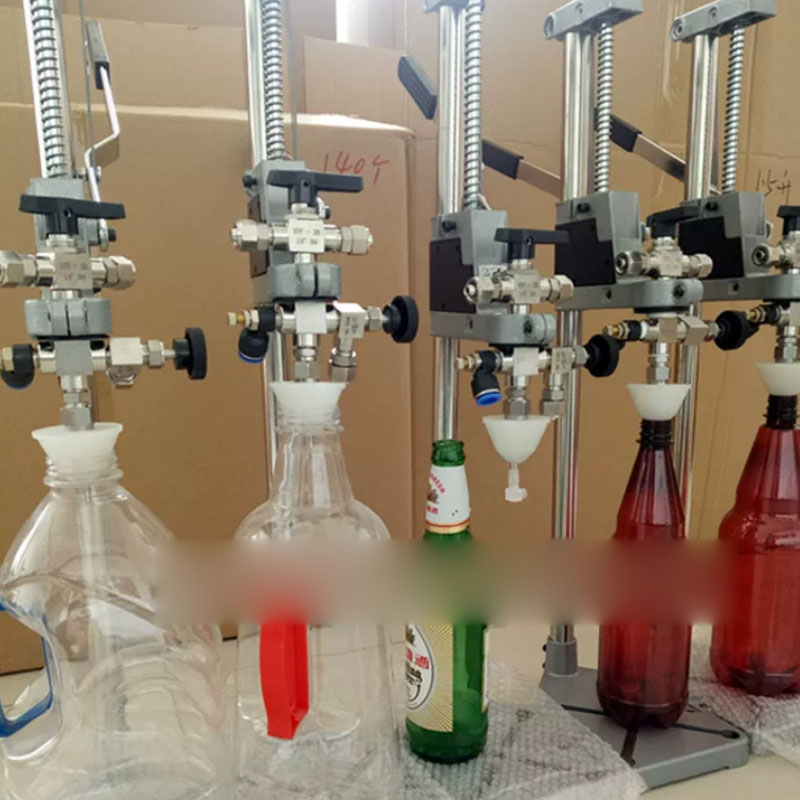 手動ボトルコルク圧着機、手動式ワイン・ビールボトルキャッピン - Wine Beer Usa のレビューと価格