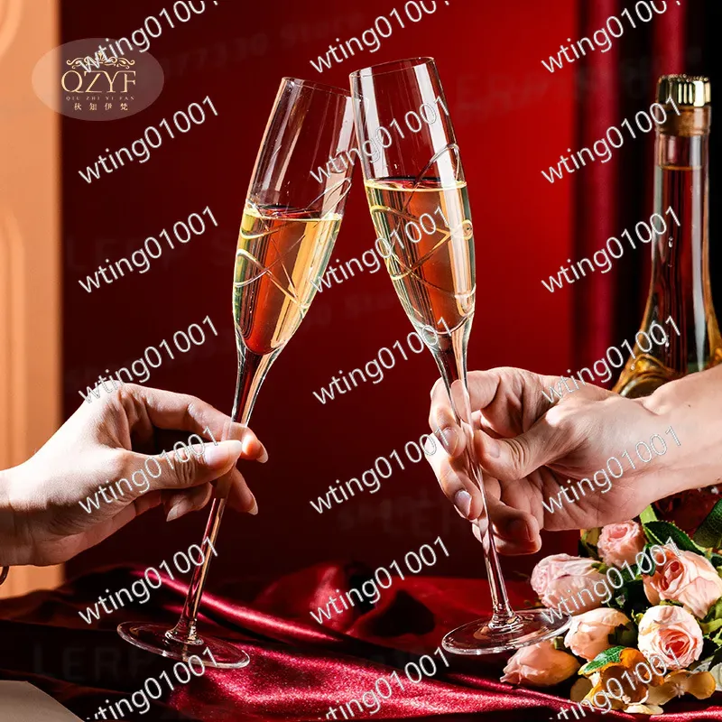 QZYF Qiuzhi Yifan 手彫りクリスタルシャンパ - Champagne Flute Pair のレビューと価格