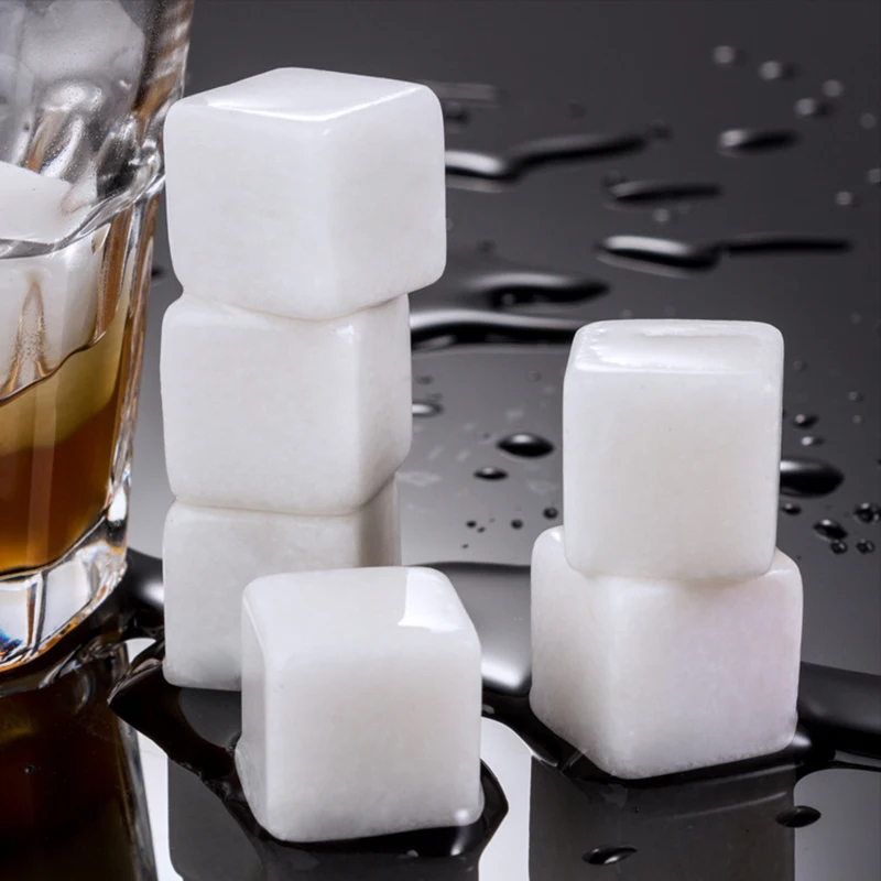 ウイスキーストーンギフトセット 9個入り 天然花崗岩ウイスキ - Whiskey Stone Set のレビューと価格