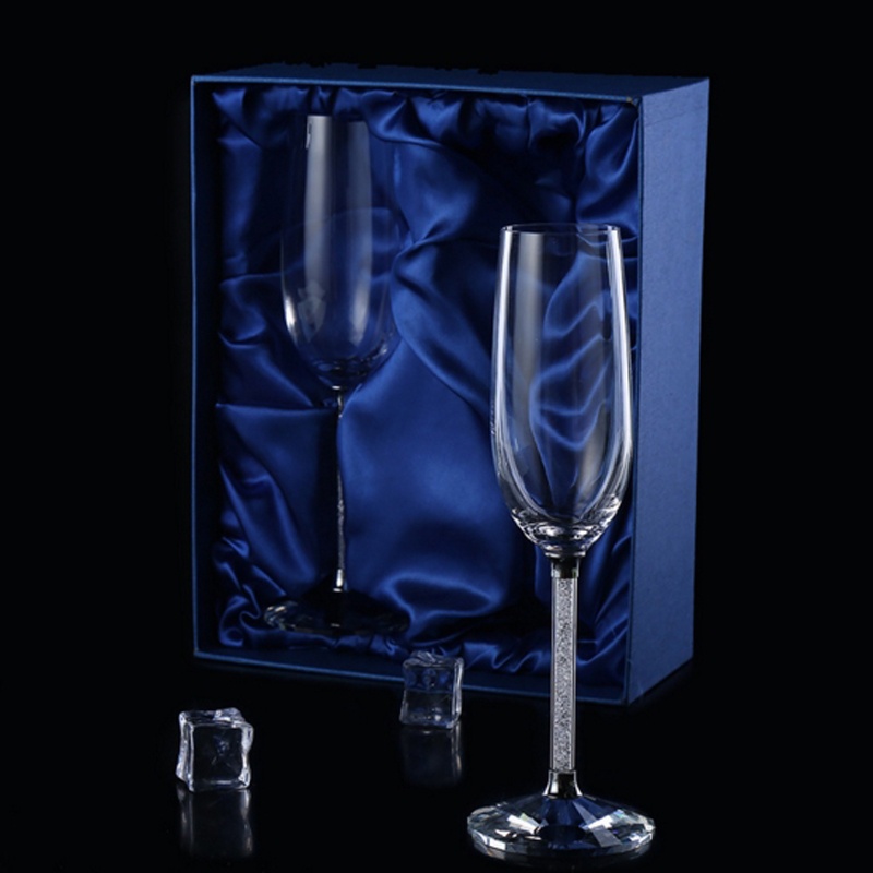 クリエイティブな結婚式のワイングラスカップ,シャンパンカラー - Champagne Flute Pair のレビューと価格