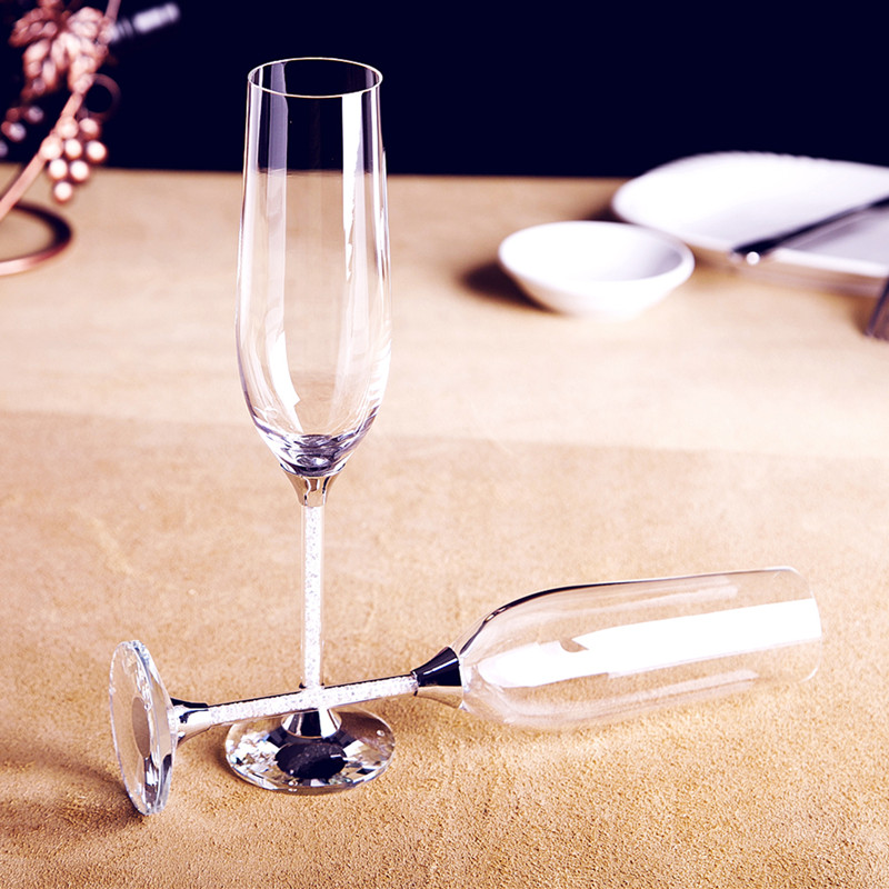 クリエイティブな結婚式のワイングラスカップ,シャンパンカラー - Champagne Flute Pair のレビューと価格