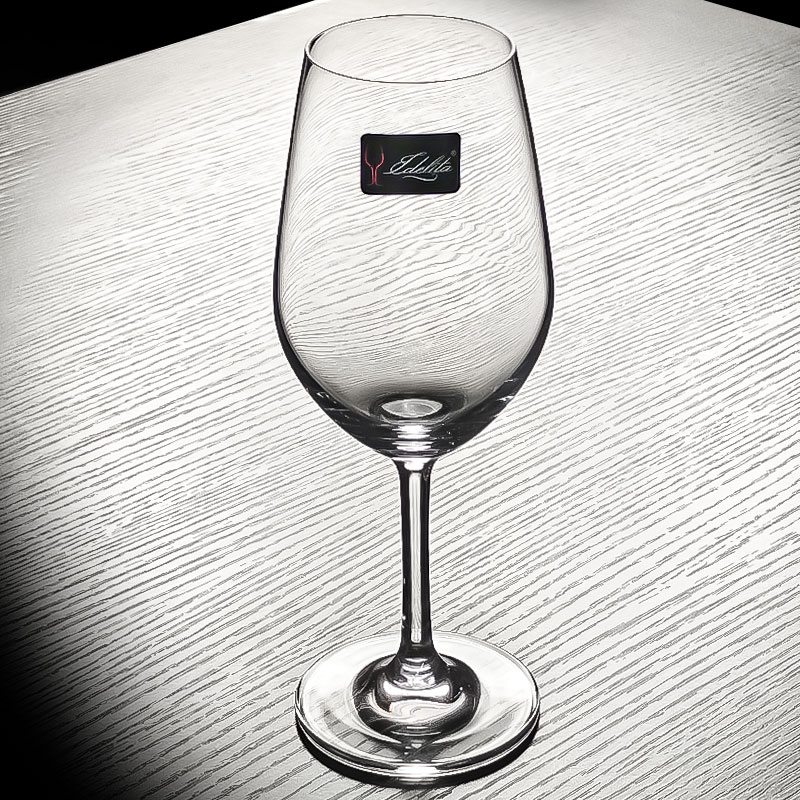 エレガントなヨーロピアンスタイルのクリスタルガラスワイングラ - Wine Beer Foot のレビューと価格