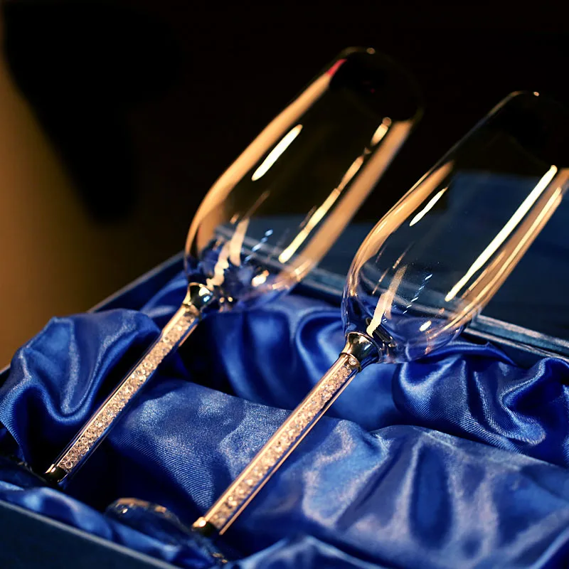 創造的な結婚式のワイングラス、ユニークなカップ、シャンパンフ - Champagne Flute Pair のレビューと価格