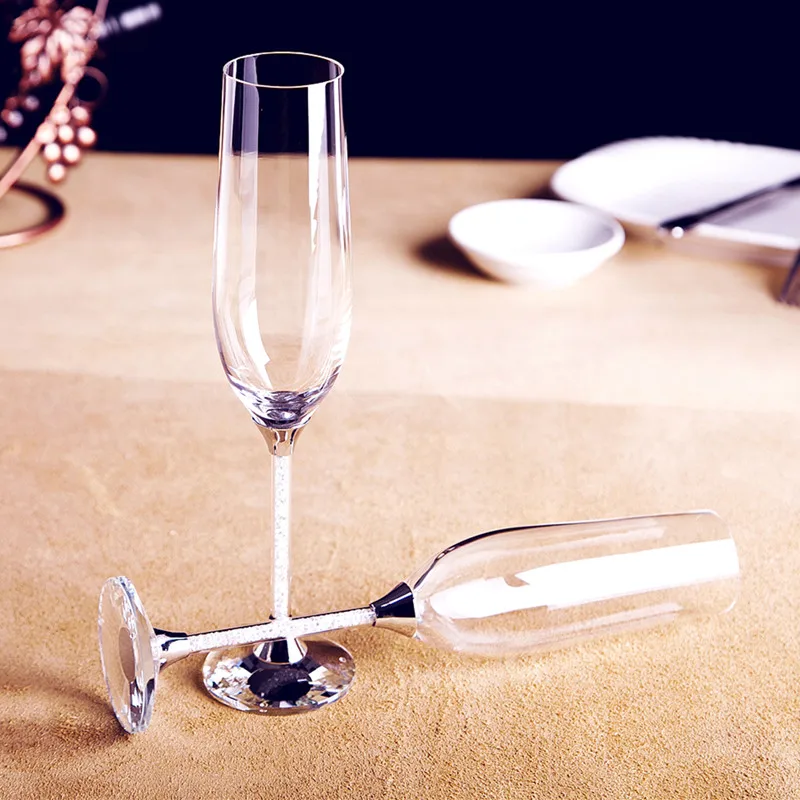 創造的な結婚式のワイングラス、ユニークなカップ、シャンパンフ - Champagne Flute Pair のレビューと価格